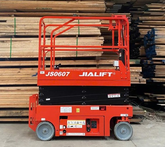 Xe nâng người dạng zíc zắc 8m JS0607