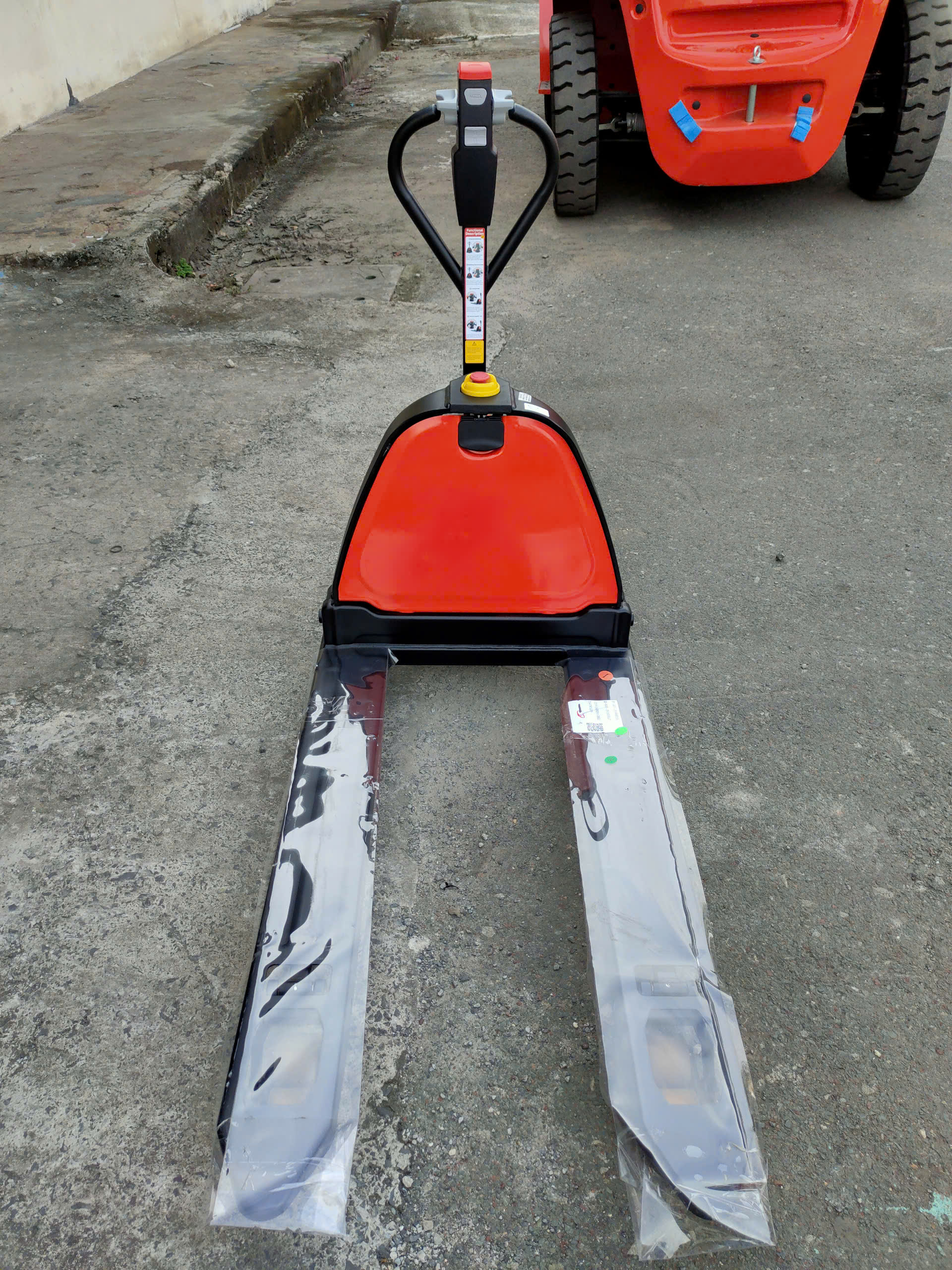 Xe nâng tay điện 1.5 tấn EPT15-EZ EP