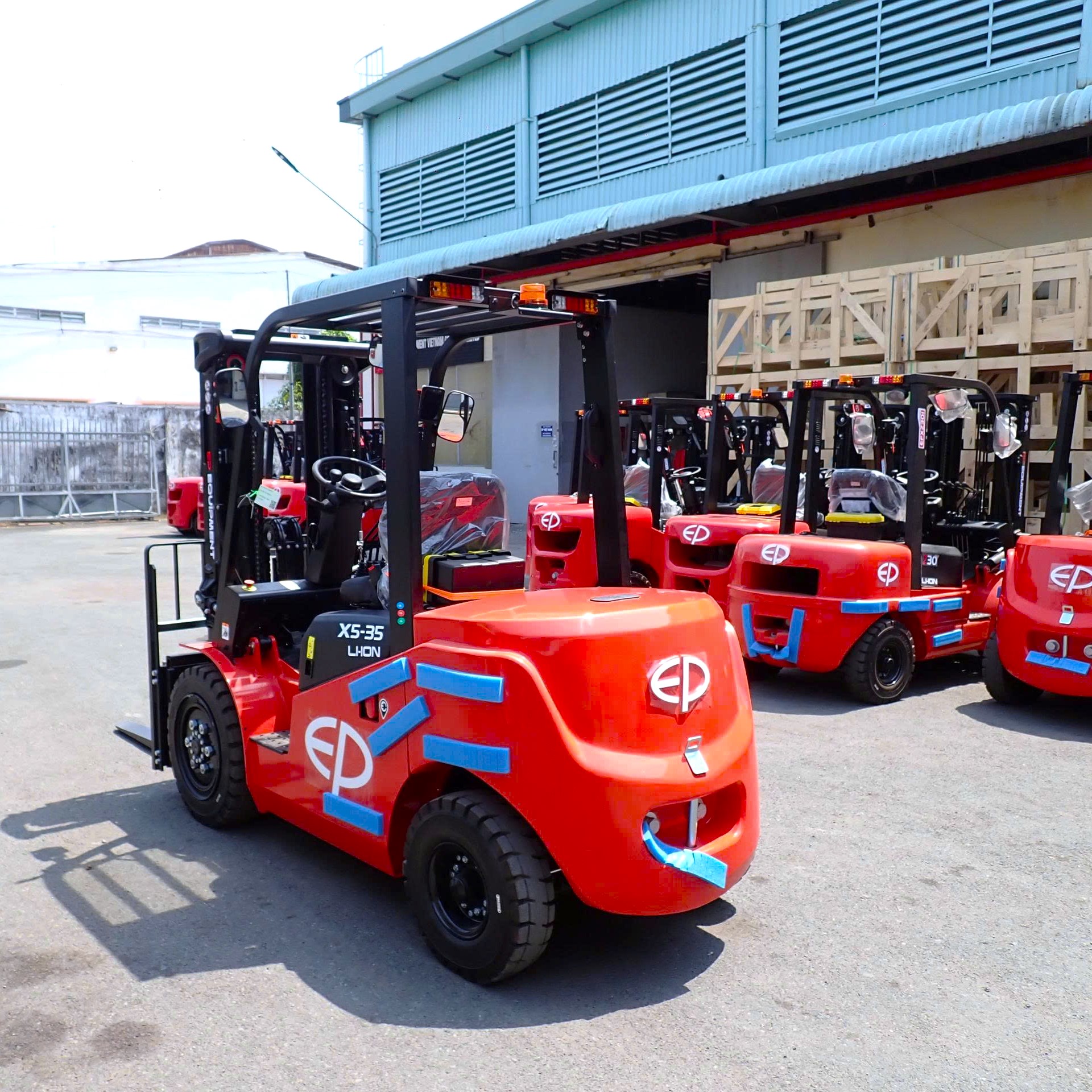 Xe nâng điện ngồi lái 3 tấn EP EFX5-301