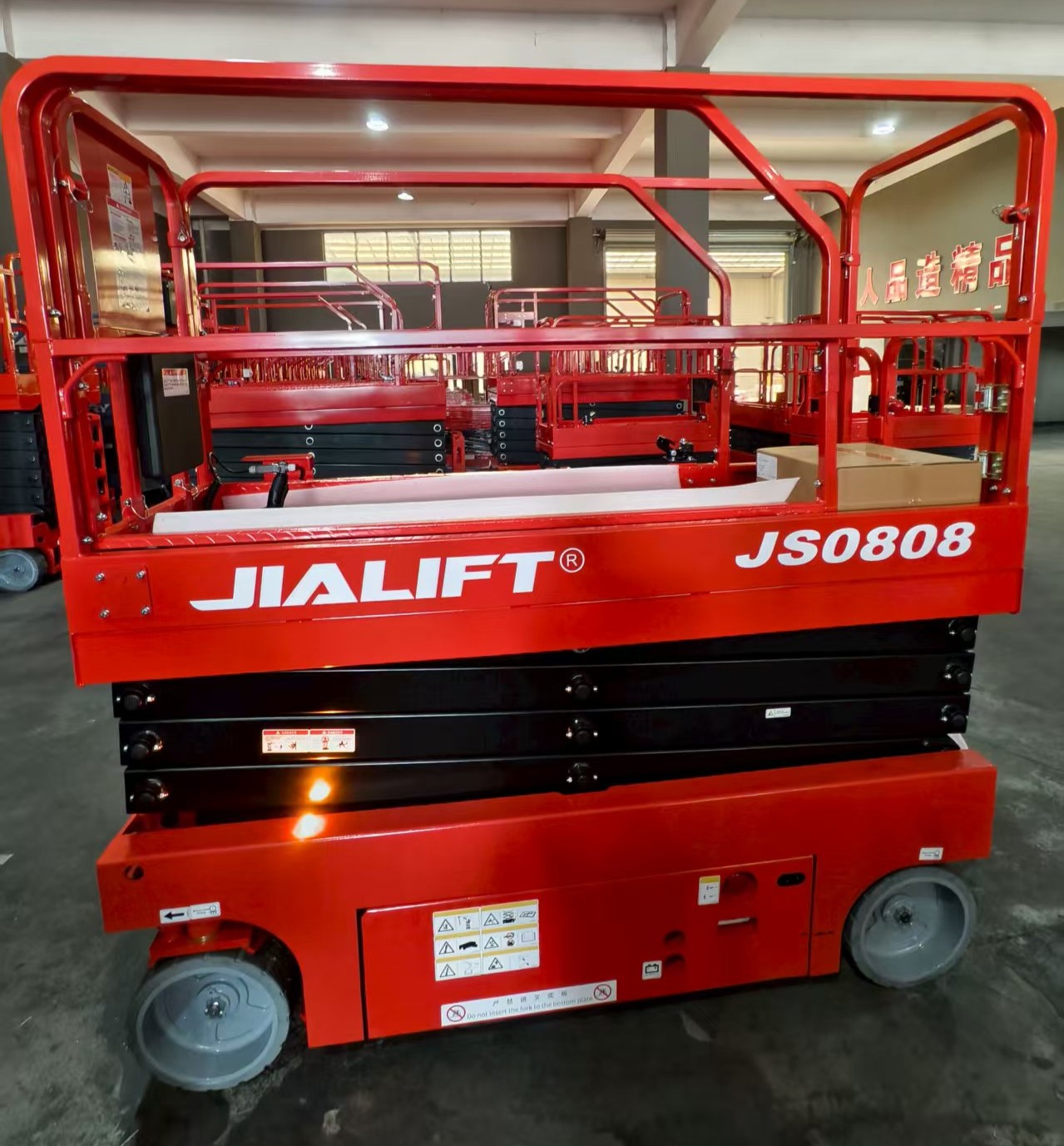 Xe nâng người cắt kéo 10m JS0808 JIALIFT