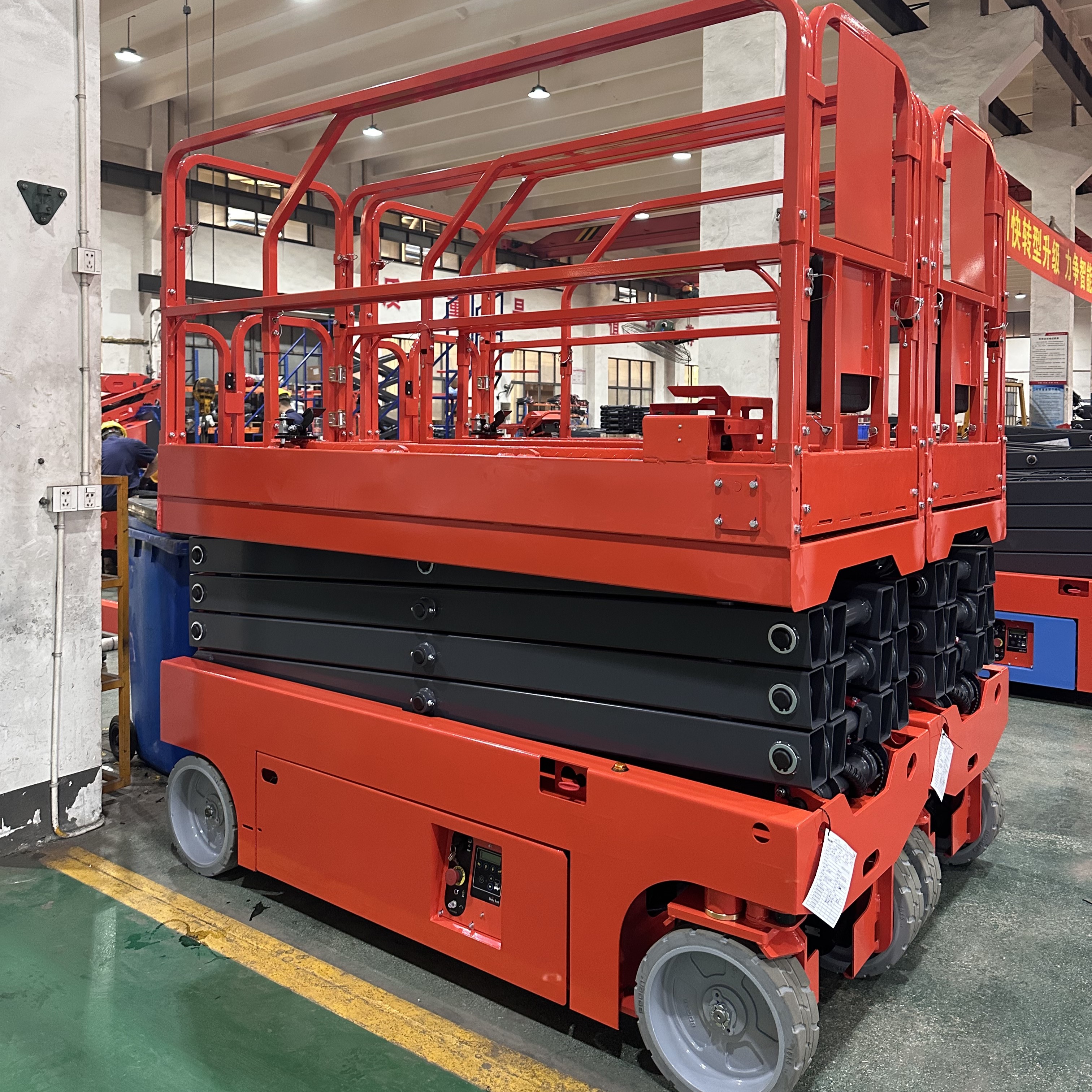 Thang nâng người cắt kéo ziczac 14M JS1212
